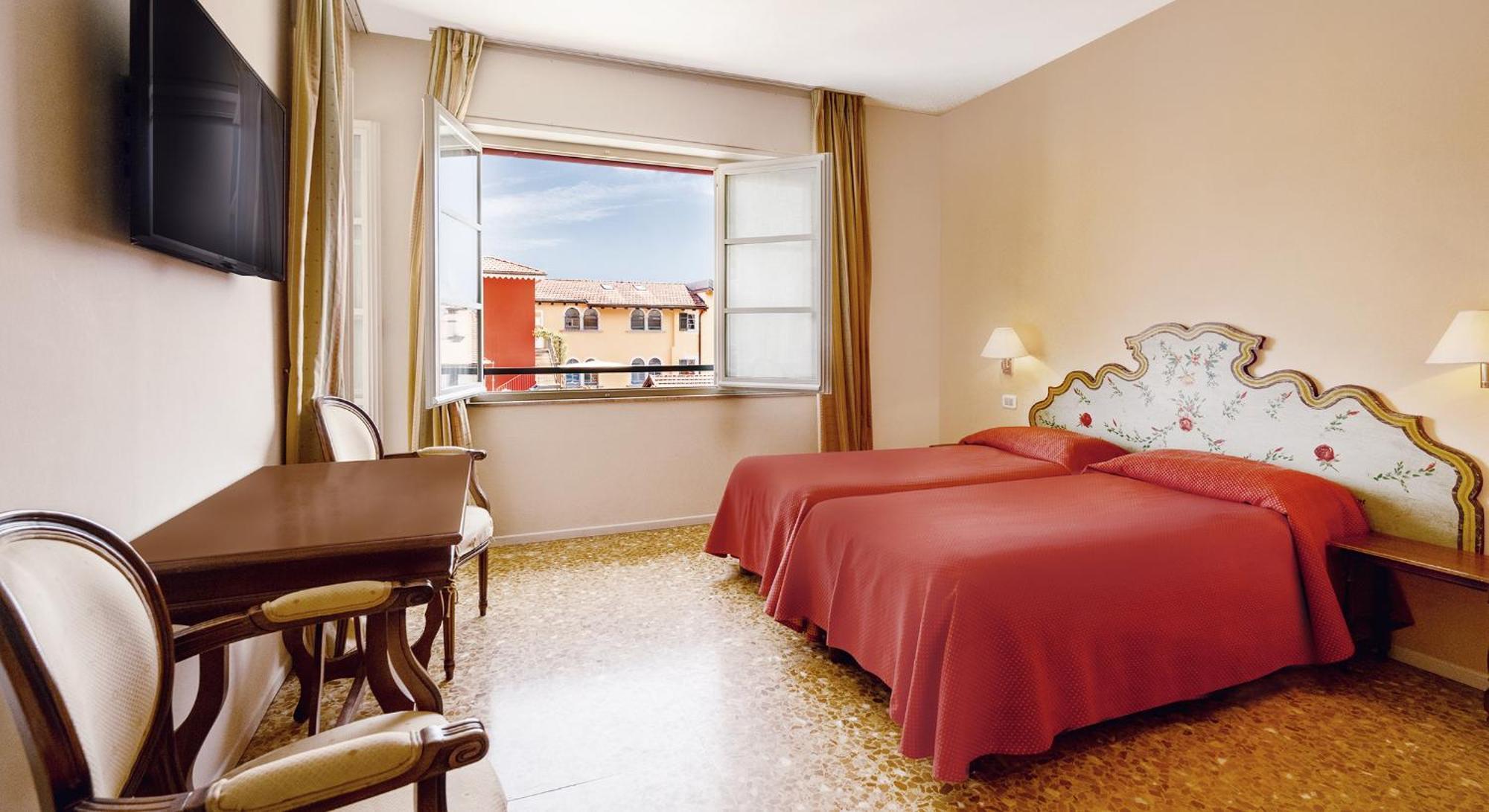 Residenza Dei Fiori Aparthotel Cannero Riviera Buitenkant foto